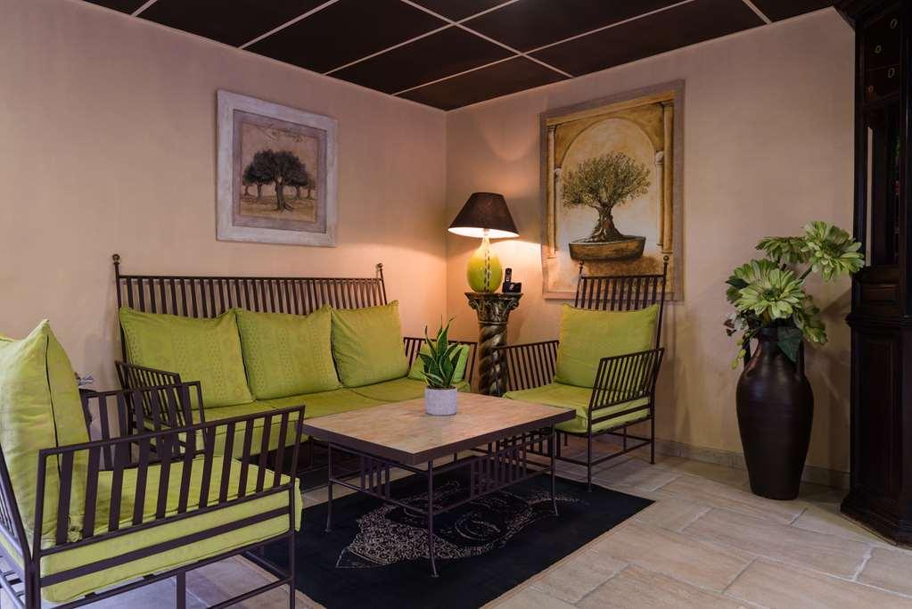 The Originals City, Hotel Le Village Provencal, Aix-En-Provence Nord Pertuis Facilidades foto